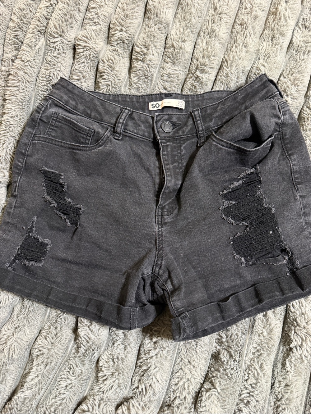 Black distressed shorts size 30